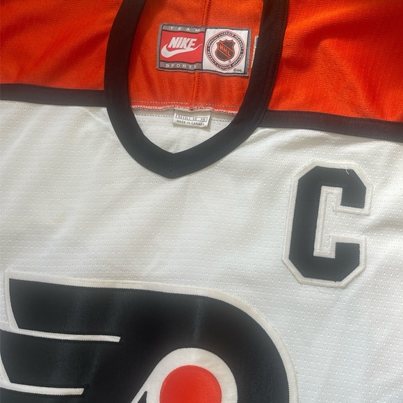 ERIC LINDROS Philadelphia Flyers Nike Retro NHL Hockey Jersey Men’s XL (52) - Picture 2 of 3
